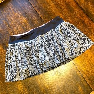 Lululemon Athletica Pleated Skort Black Leopard and Pink Size 10